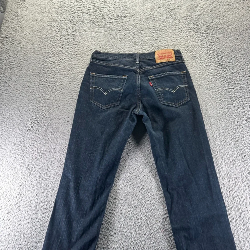 Levis before purchasing